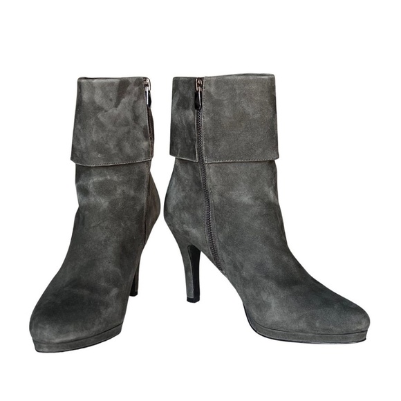 Tahari Gabe Grey Suede Heeled Ankle Boots With Box Size 10M - Picture 4 of 8